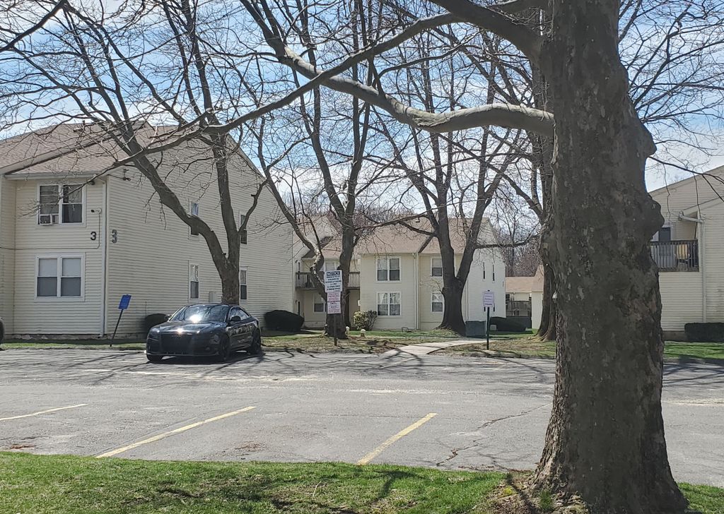 949 Pleasant Valley Condo Road 5-9, South Windsor, CT 06074