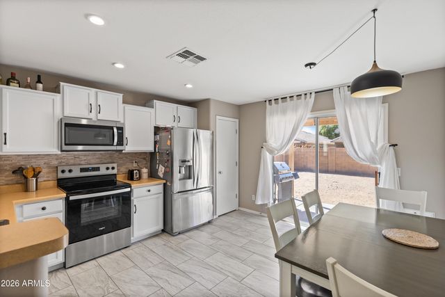 11549 W VOGEL Avenue, Youngtown, AZ 85363