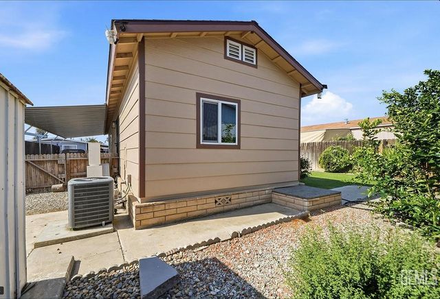 3535 Stine Road 44, Bakersfield, CA 93309