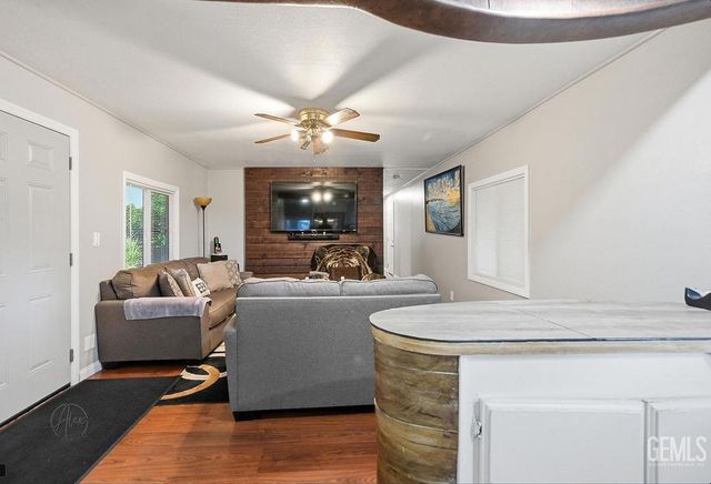 3535 Stine Road 44, Bakersfield, CA 93309