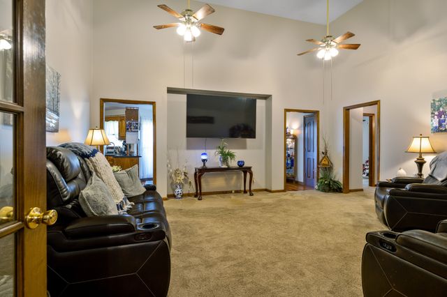 2325 Old Well Rd, Morrison, TN 37357
