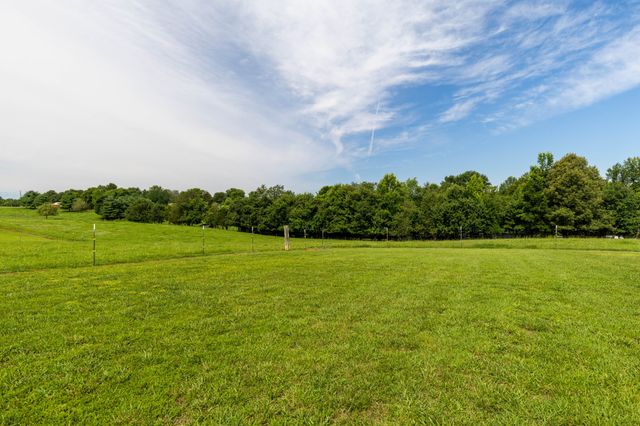2325 Old Well Rd, Morrison, TN 37357