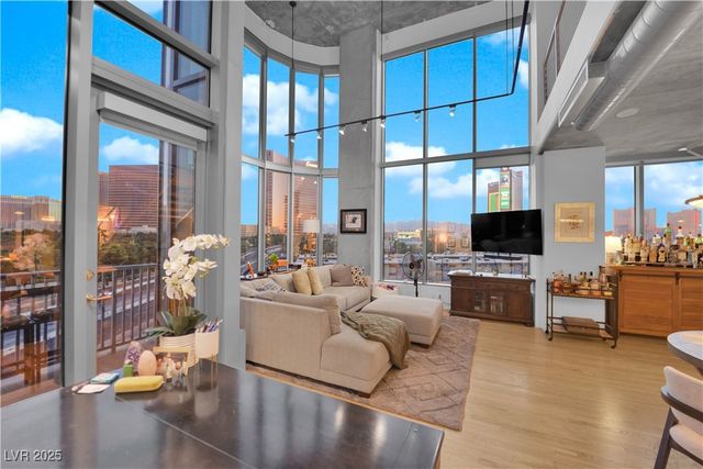 360 East Desert Inn Road 607, Las Vegas, NV 89109