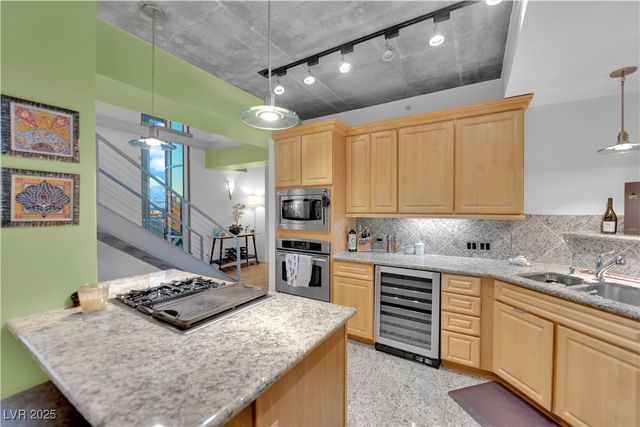 360 East Desert Inn Road 607, Las Vegas, NV 89109