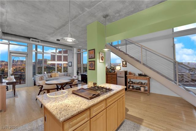 360 East Desert Inn Road 607, Las Vegas, NV 89109