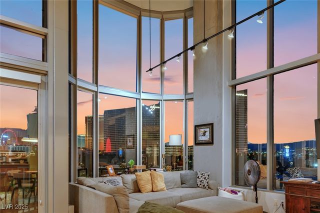 360 East Desert Inn Road 607, Las Vegas, NV 89109