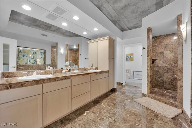 360 East Desert Inn Road 607, Las Vegas, NV 89109