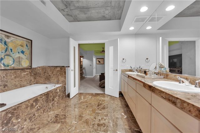 360 East Desert Inn Road 607, Las Vegas, NV 89109