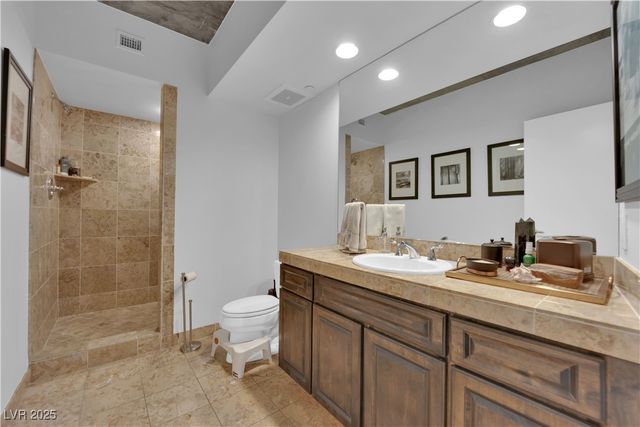 360 East Desert Inn Road 607, Las Vegas, NV 89109