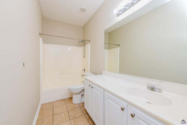 202 Stafford Beach Drive, Byron, GA 31008