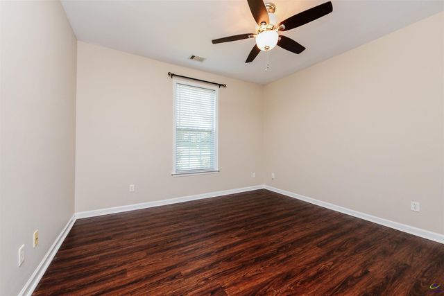202 Stafford Beach Drive, Byron, GA 31008