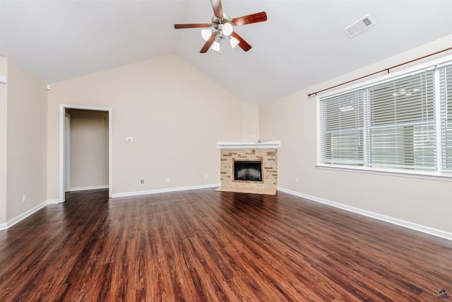 202 Stafford Beach Drive, Byron, GA 31008