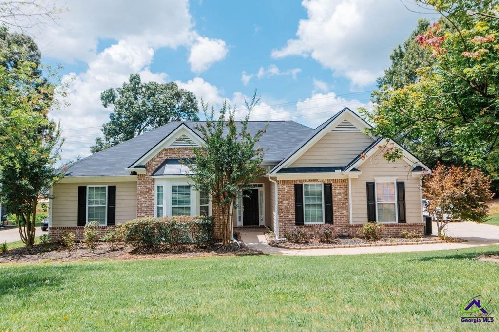 202 Stafford Beach Drive, Byron, GA 31008