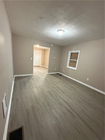 195 5th Street, Rochester, NY 14605