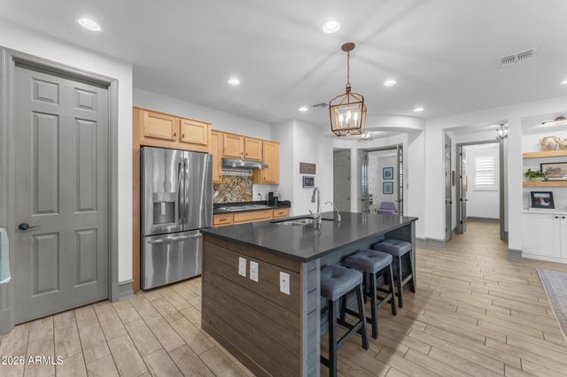 20282 E ARROWHEAD Trail, Queen Creek, AZ 85142