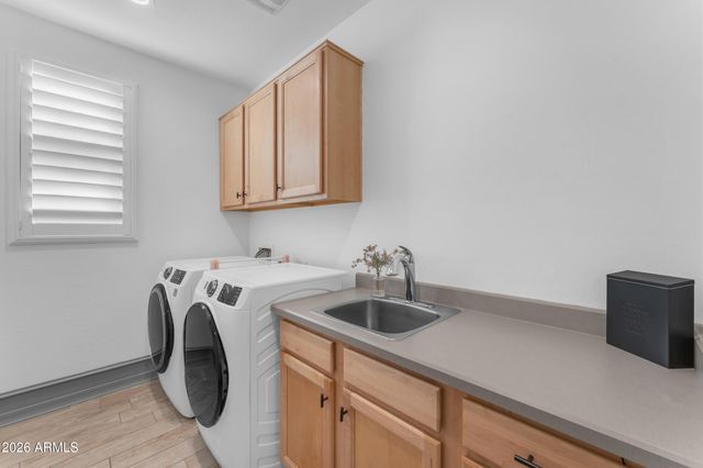 20282 E ARROWHEAD Trail, Queen Creek, AZ 85142