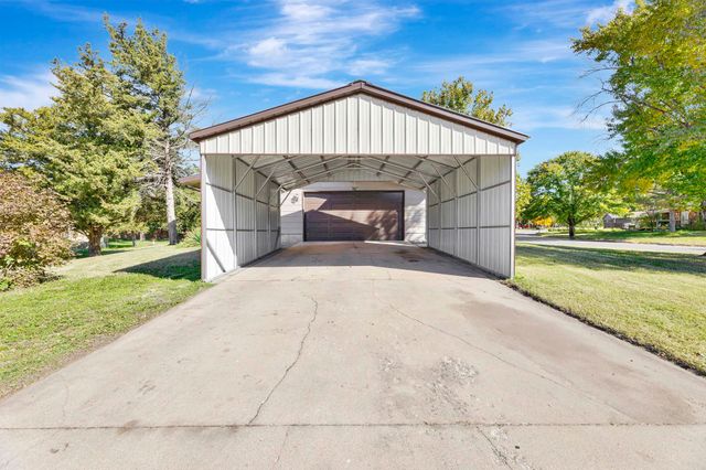 240 Warren, El Dorado, KS 67042