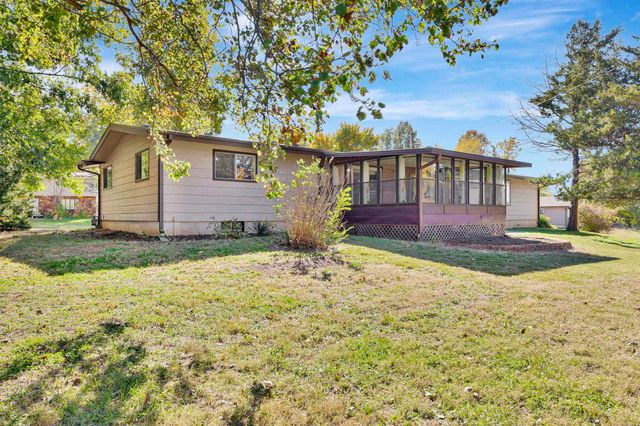 240 Warren, El Dorado, KS 67042