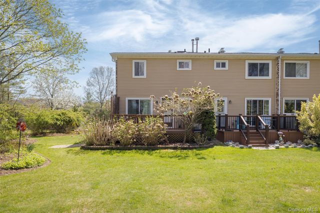 83 Town House Drive, Massapequa Park, NY 11762