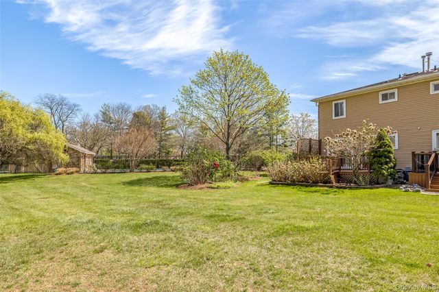 83 Town House Drive, Massapequa Park, NY 11762