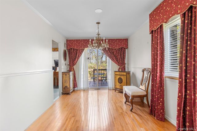 83 Town House Drive, Massapequa Park, NY 11762