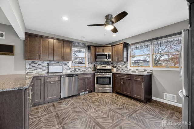 30 Harrison Place, Parlin, NJ 08859