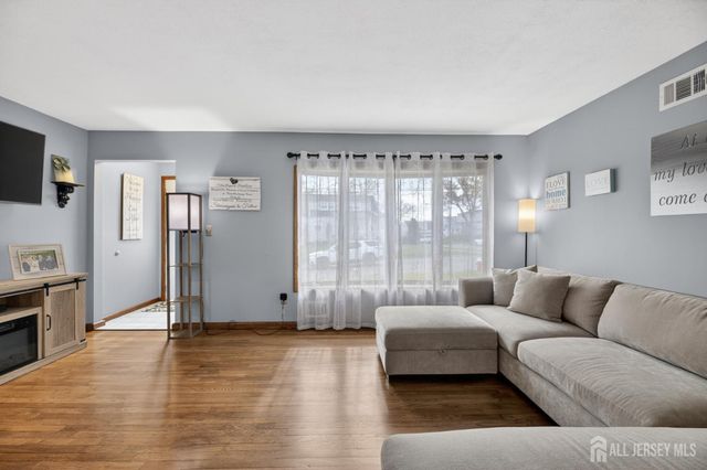 30 Harrison Place, Parlin, NJ 08859