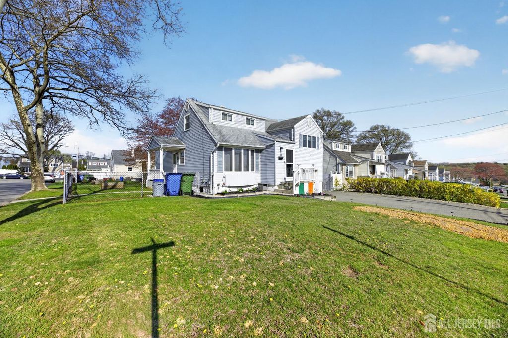 30 Harrison Place, Parlin, NJ 08859