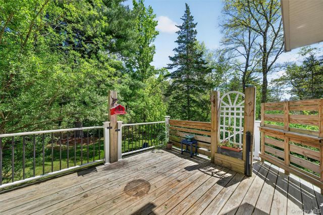 34 Barkit Kennel Road, Pleasant Valley, NY 12569