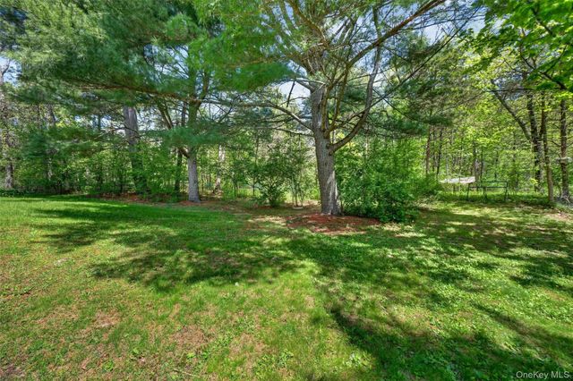 34 Barkit Kennel Road, Pleasant Valley, NY 12569