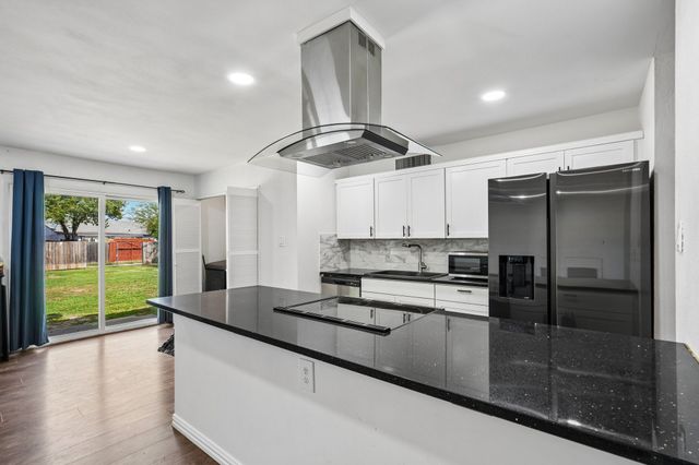5564 Ragan Drive, The Colony, TX 75056