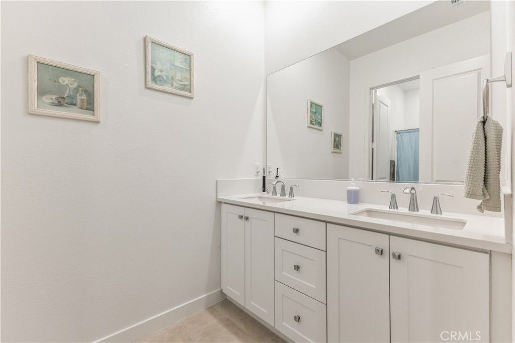 Image 17 of property listing at 27227 Diamond Peak Lane 302, Valencia, CA 91381