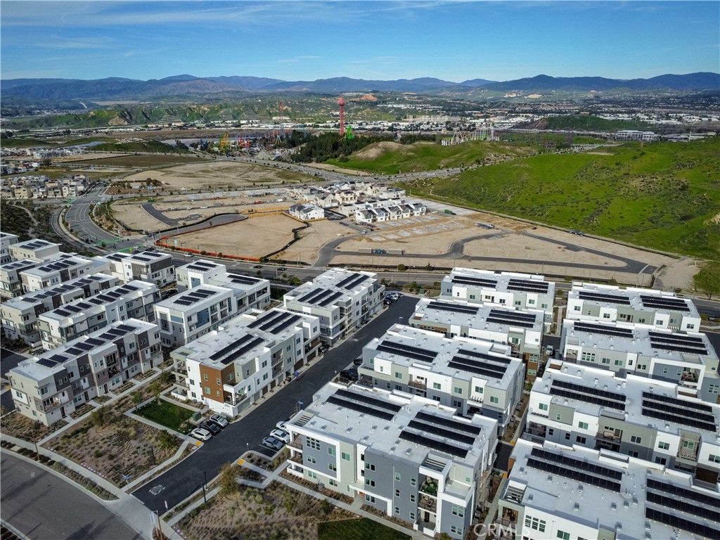 Image 24 of property listing at 27227 Diamond Peak Lane 302, Valencia, CA 91381