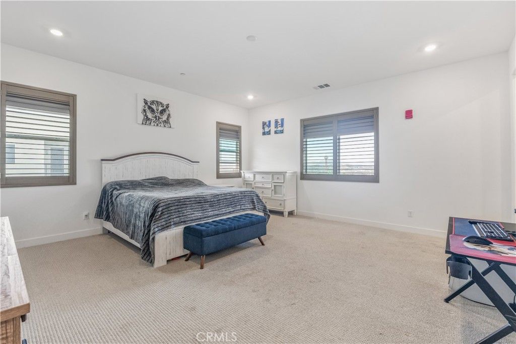 Image 7 of property listing at 27227 Diamond Peak Lane 302, Valencia, CA 91381