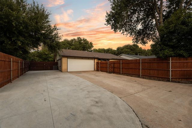 3821 Mckinley Drive, Plano, TX 75023