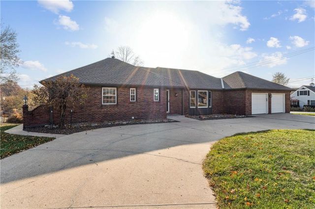 29 Hillcrest Drive, Platte City, MO 64079