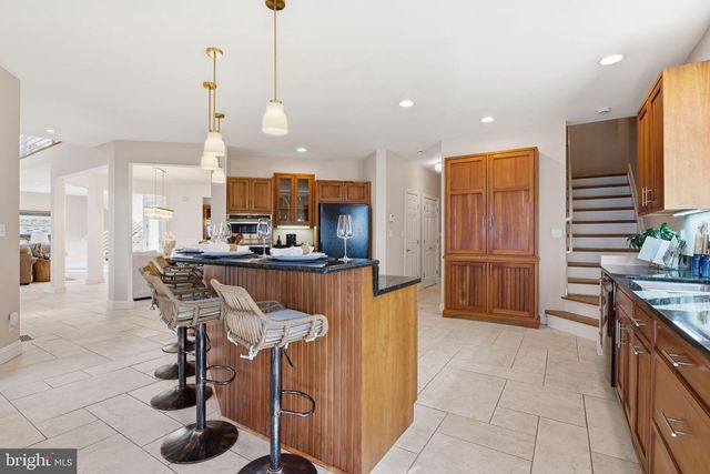 922 OLD COUNTY RD, Severna Park, MD 21146