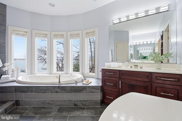 922 OLD COUNTY RD, Severna Park, MD 21146