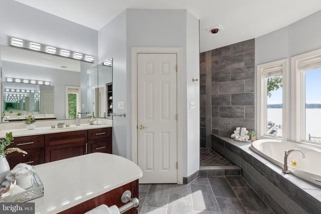 922 OLD COUNTY RD, Severna Park, MD 21146