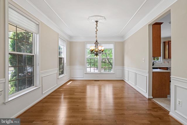 21565 CENTER POINT CIR, Ashburn, VA 20147