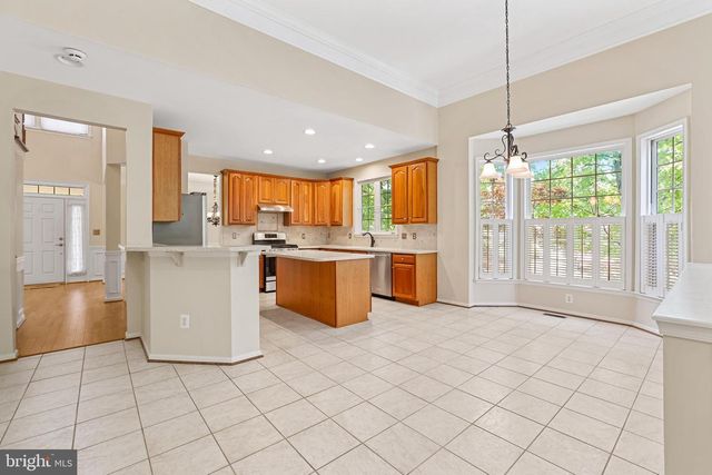 21565 CENTER POINT CIR, Ashburn, VA 20147