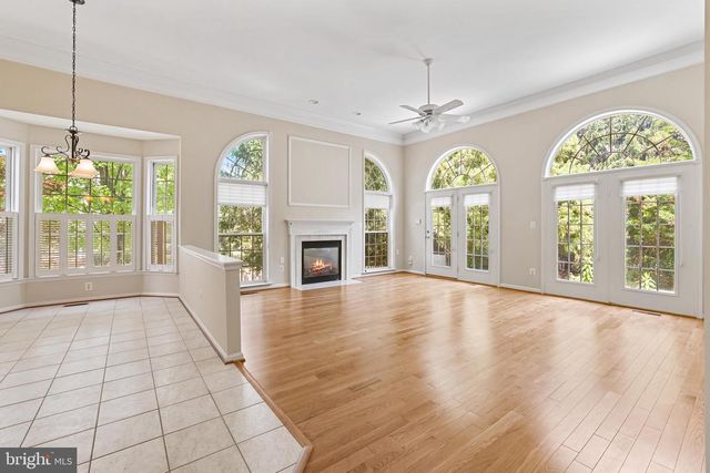 21565 CENTER POINT CIR, Ashburn, VA 20147