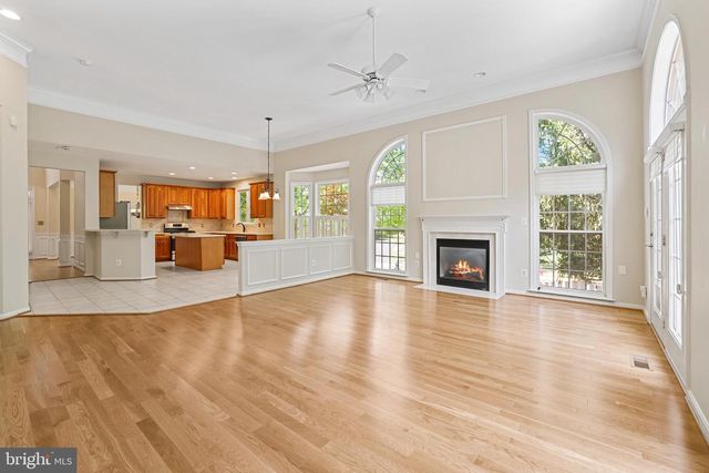 21565 CENTER POINT CIR, Ashburn, VA 20147