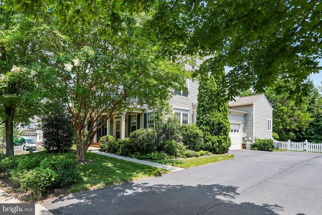 21565 CENTER POINT CIR, Ashburn, VA 20147