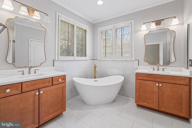 21565 CENTER POINT CIR, Ashburn, VA 20147
