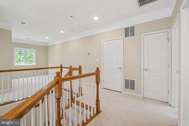 21565 CENTER POINT CIR, Ashburn, VA 20147