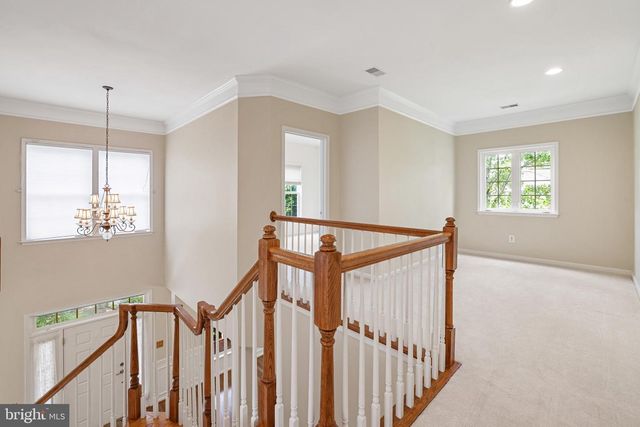 21565 CENTER POINT CIR, Ashburn, VA 20147