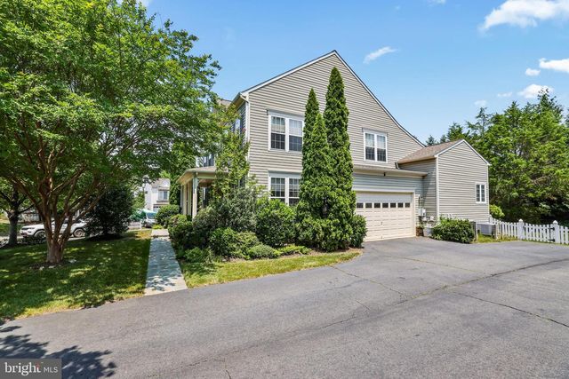 21565 CENTER POINT CIR, Ashburn, VA 20147