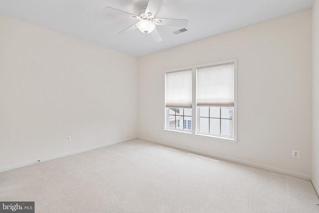 21565 CENTER POINT CIR, Ashburn, VA 20147