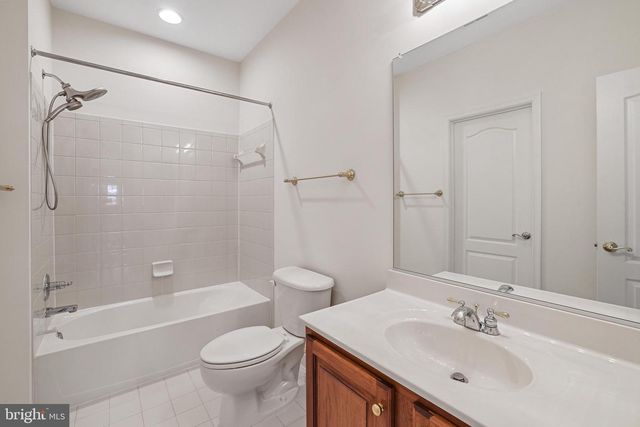 21565 CENTER POINT CIR, Ashburn, VA 20147